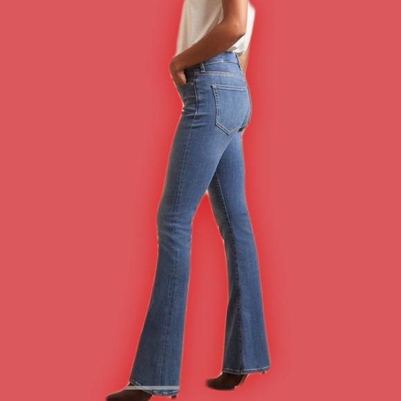 Banana Republic Flare Jeans - Picture 2 of 4